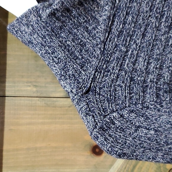 KNITED & KNOTTED SIZE SMALL KNIT SWEATER W RUFFLES - Picture 3 of 7